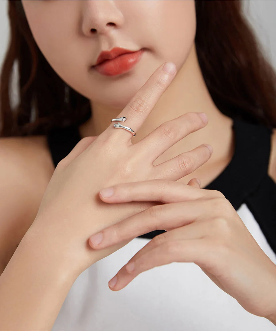 Hug Ring