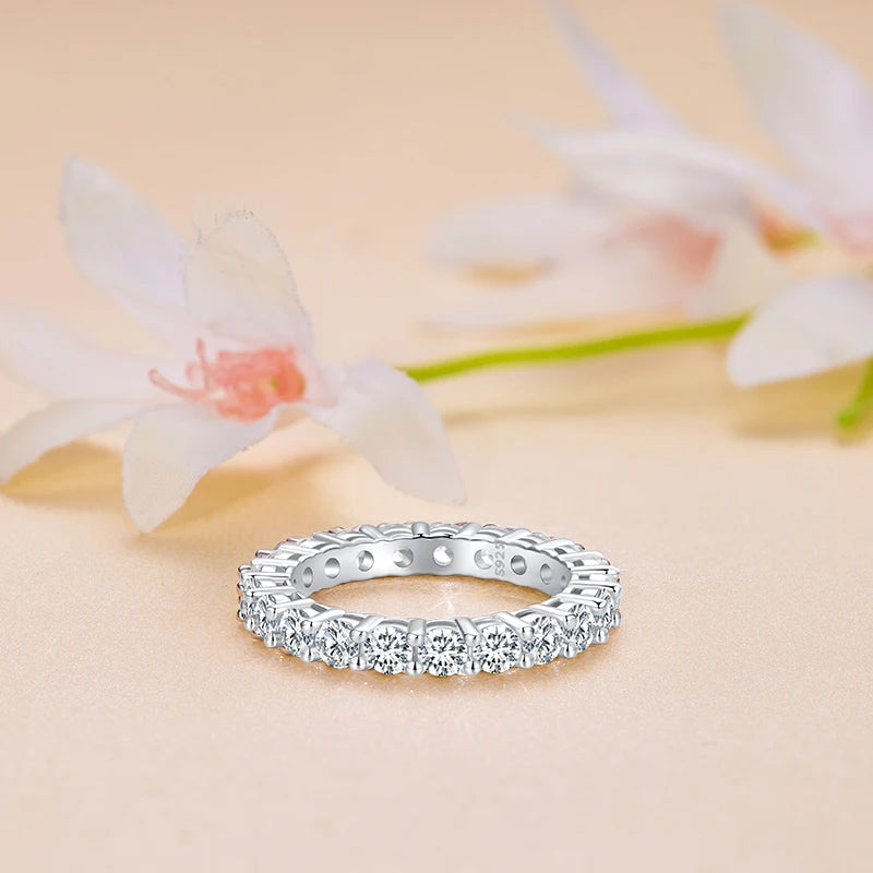 Shinning Moissanite Ring